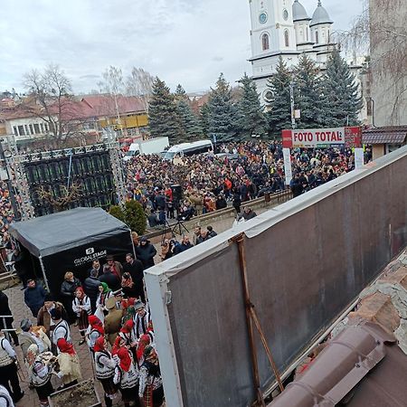 Apartament Manu Tg Neamt Targu Neamt Exterior foto