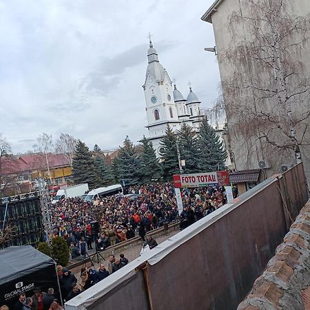 Apartament Manu Tg Neamt Targu Neamt Exterior foto